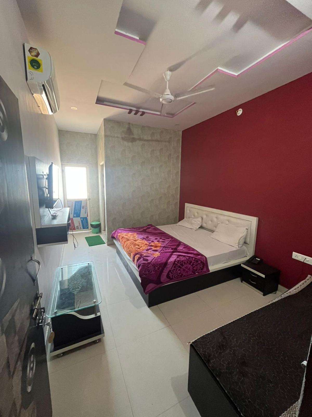 Hotel Aapno Shyam And Restaurant Khātu Buitenkant foto